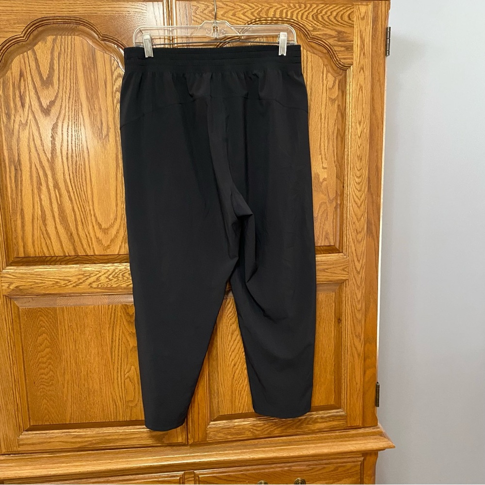 Lululemon Wanderer Crop 23"‎ Pant Black Women’s Sz 10 Workout Athletic Yoga - Picture 5 of 12